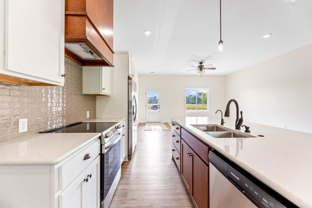 1208 Stutzman St., Halstead, KS 67056