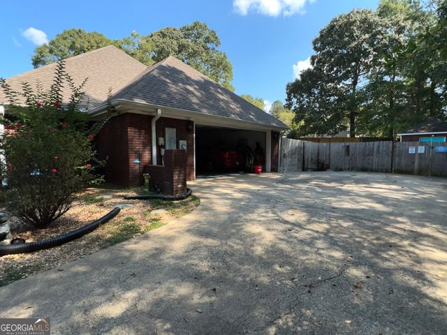 104 26th Avenue, Lanett, AL 36863