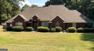 104 26th Avenue, Lanett, AL 36863