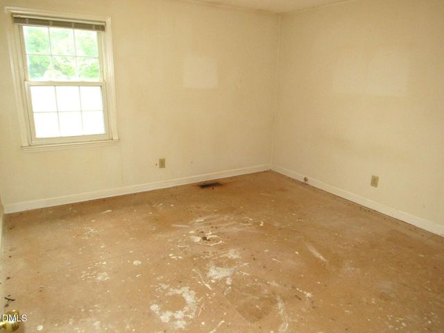 2635 W Lyon Station Road, Creedmoor, NC 27522