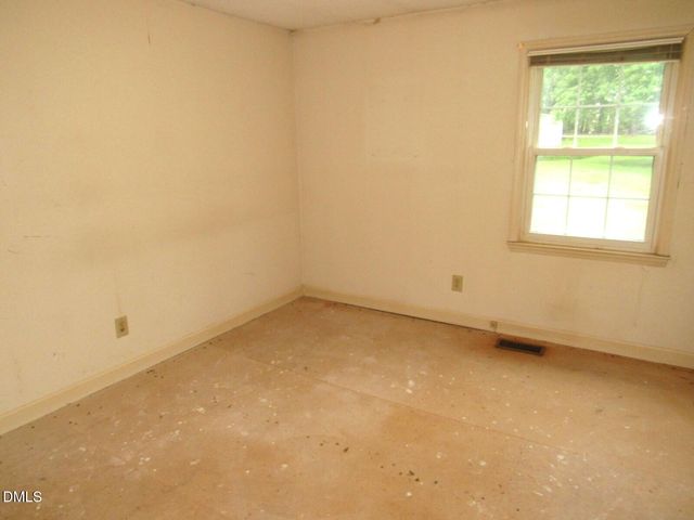 2635 W Lyon Station Road, Creedmoor, NC 27522