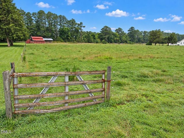 2635 W Lyon Station Road, Creedmoor, NC 27522