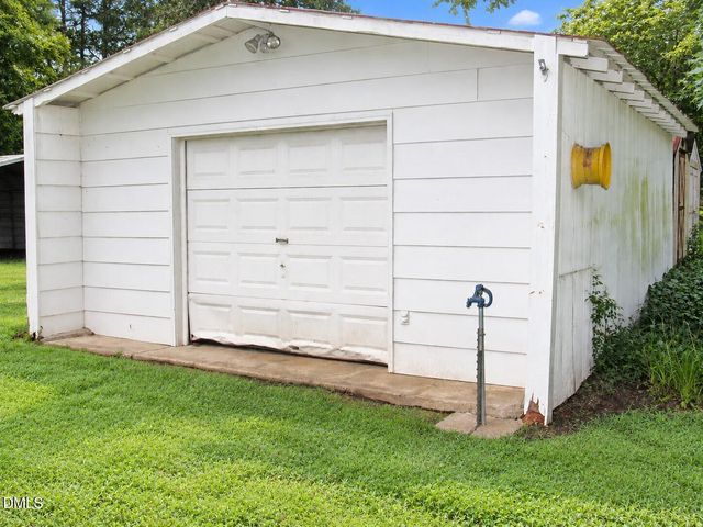 2635 W Lyon Station Road, Creedmoor, NC 27522