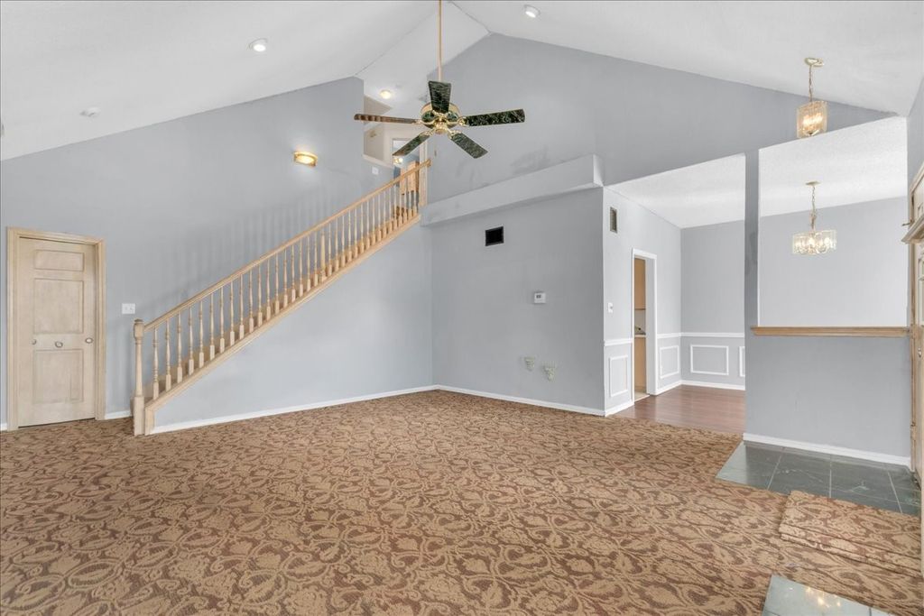 2200 Meadowstone Drive, Carrollton, TX 75006 — photo 4