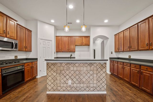 2404 Windgate Lane, Frisco, TX 75033