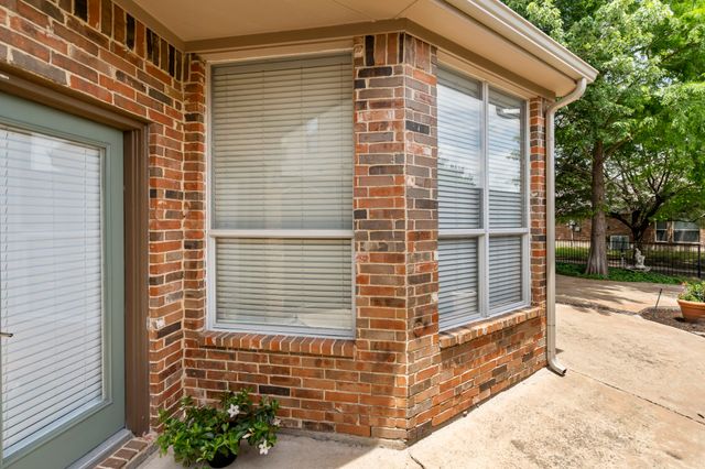 2404 Windgate Lane, Frisco, TX 75033