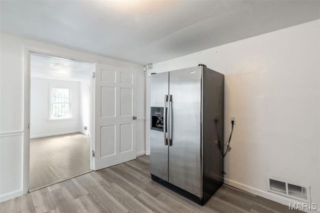 135 Becker Drive, St Louis, MO 63135