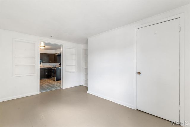 135 Becker Drive, St Louis, MO 63135