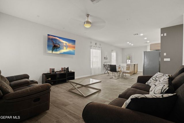 13216 POCKLINGTON Road, El Paso, TX 79928