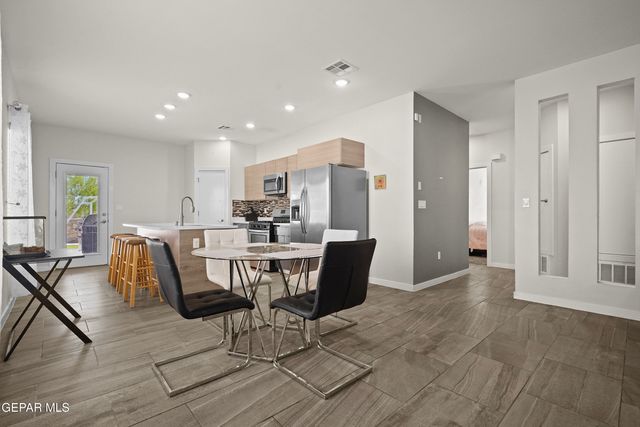 13216 POCKLINGTON Road, El Paso, TX 79928