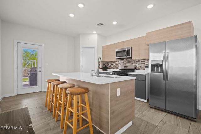 13216 POCKLINGTON Road, El Paso, TX 79928