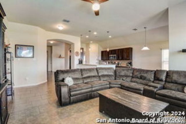 3929 PEASE PARK, Converse, TX 78109