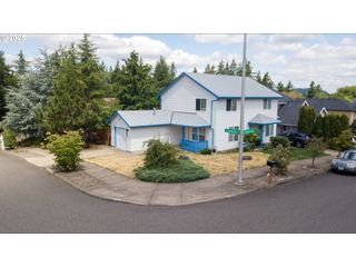 10723 Se HENDERSON St, Portland, OR 97266