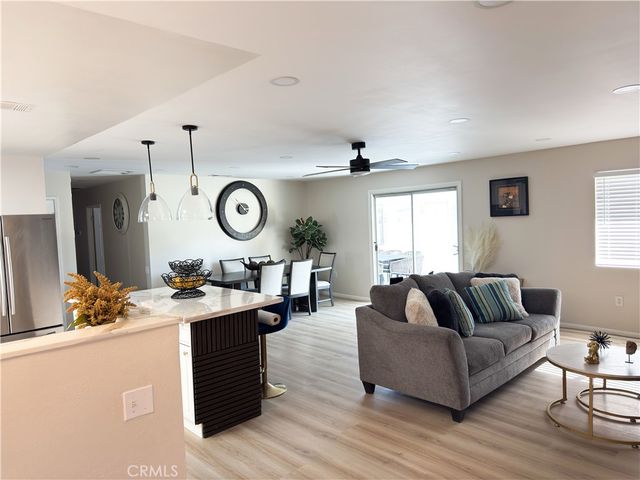 42715 Kansas, Palm Desert, CA 92211