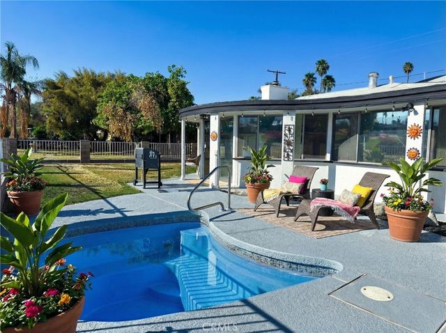 42715 Kansas, Palm Desert, CA 92211