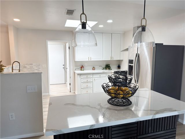 42715 Kansas, Palm Desert, CA 92211