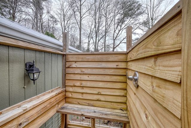 2276 Lovingood Rd., Hiawassee, GA 30546