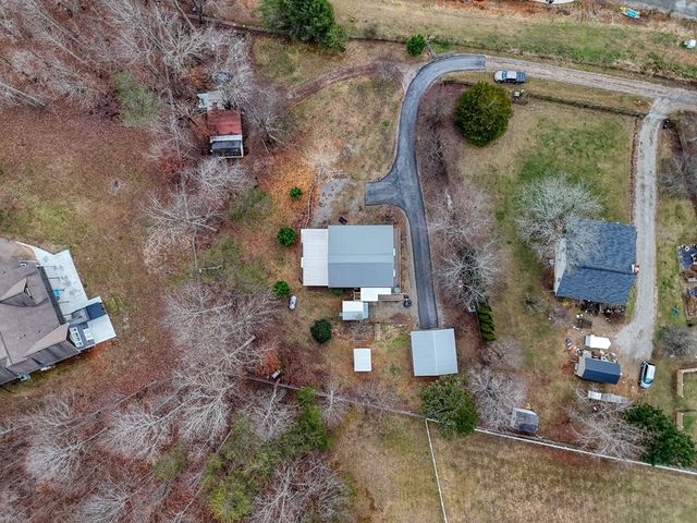 2276 Lovingood Rd., Hiawassee, GA 30546