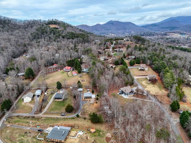 2276 Lovingood Rd., Hiawassee, GA 30546