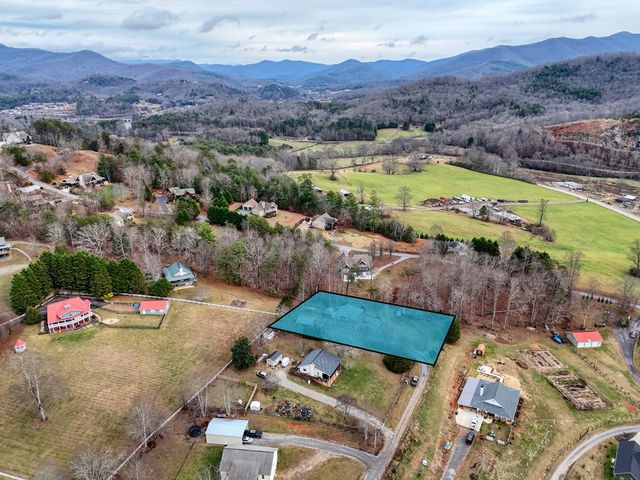2276 Lovingood Rd., Hiawassee, GA 30546