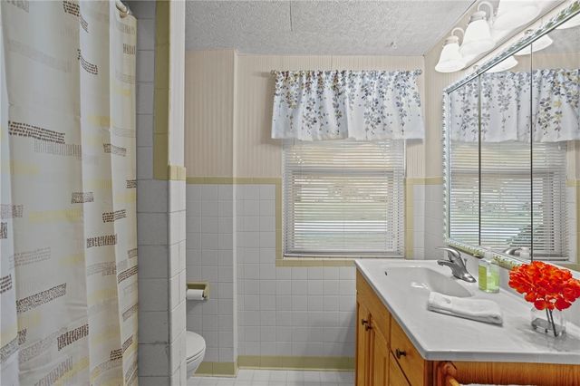 229 Spruce St, Zelienople Boro, PA 16063