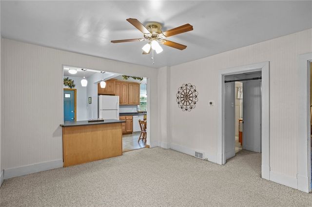 229 Spruce St, Zelienople Boro, PA 16063