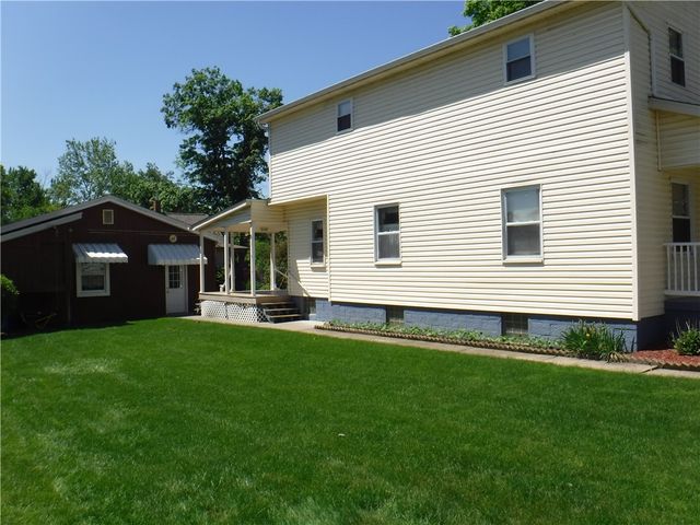 229 Spruce St, Zelienople Boro, PA 16063