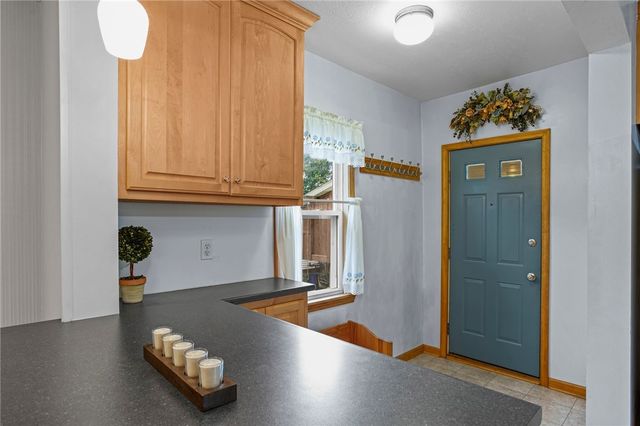 229 Spruce St, Zelienople Boro, PA 16063