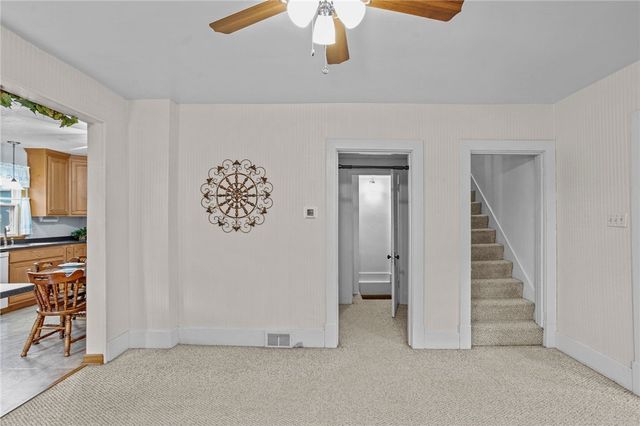 229 Spruce St, Zelienople Boro, PA 16063