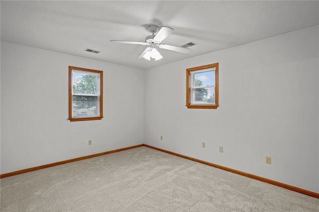 229 Spruce St, Zelienople Boro, PA 16063