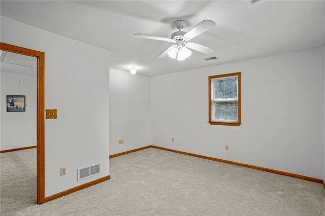 229 Spruce St, Zelienople Boro, PA 16063