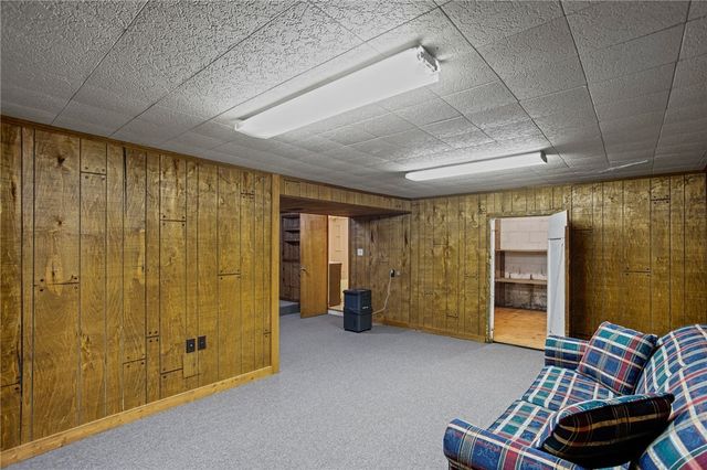 229 Spruce St, Zelienople Boro, PA 16063