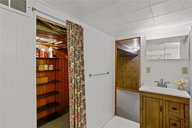 229 Spruce St, Zelienople Boro, PA 16063