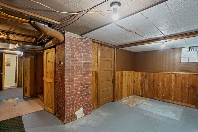 229 Spruce St, Zelienople Boro, PA 16063