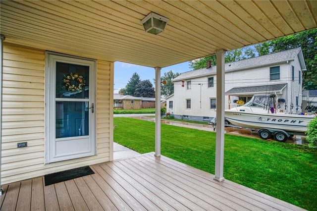 229 Spruce St, Zelienople Boro, PA 16063
