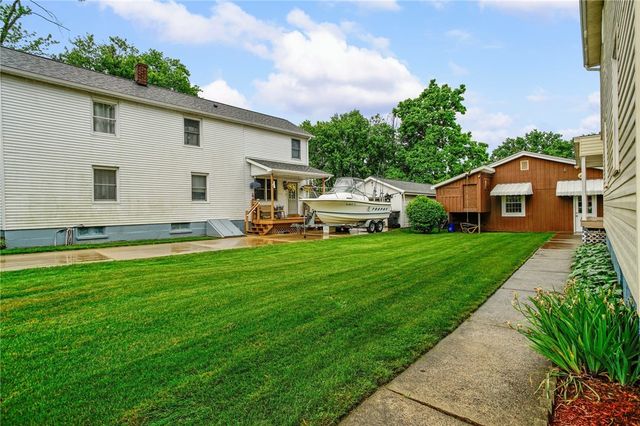 229 Spruce St, Zelienople Boro, PA 16063