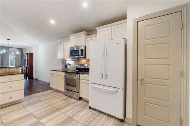 681 Edens Court, Centerton, AR 72719