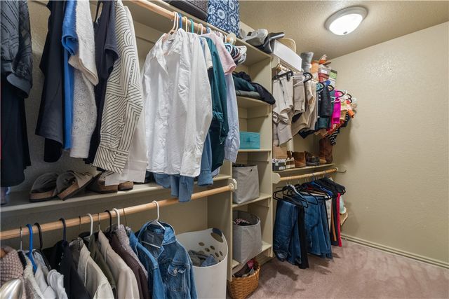 681 Edens Court, Centerton, AR 72719