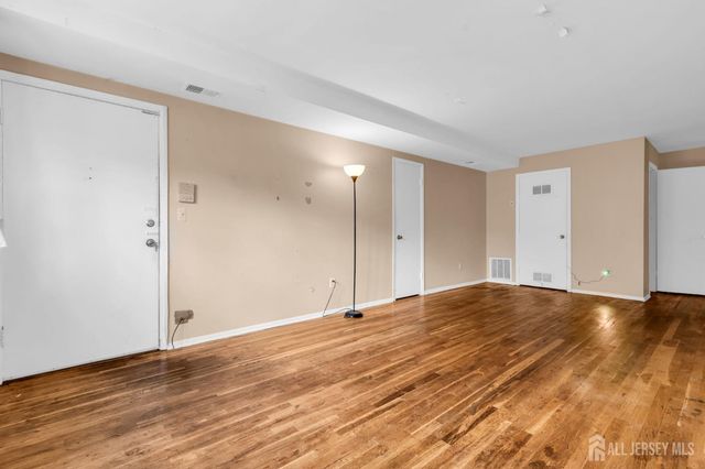 299 College Drive, Edison, NJ 08817