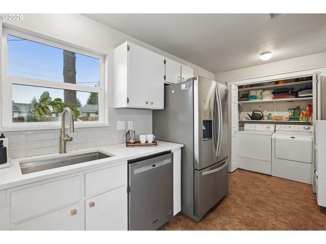 9016 MT BAKER Ave, Vancouver, WA 98664