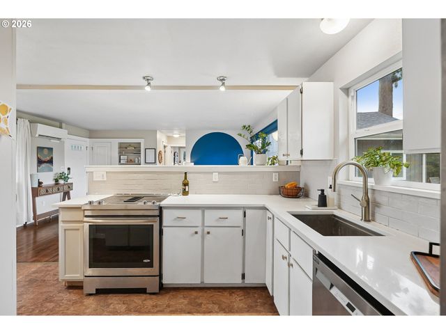 9016 MT BAKER Ave, Vancouver, WA 98664