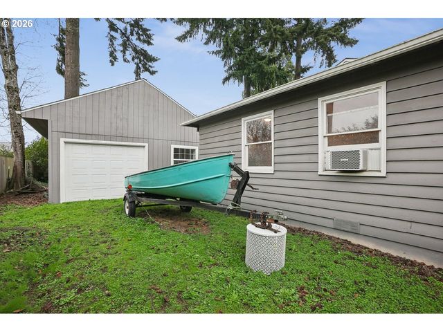 9016 MT BAKER Ave, Vancouver, WA 98664