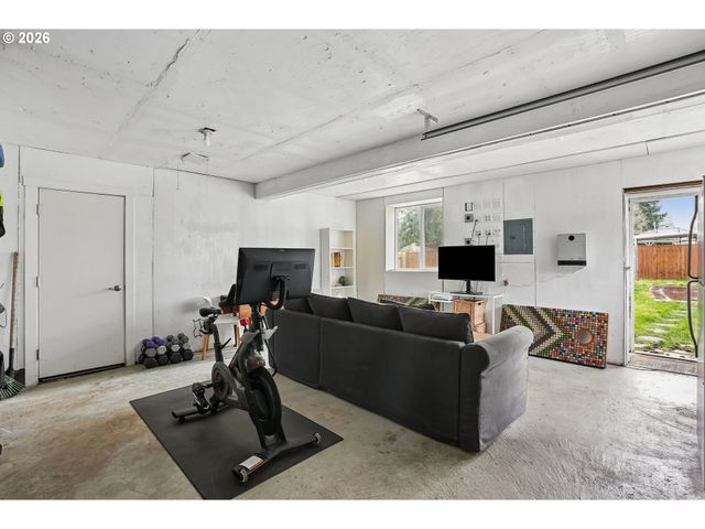 9016 MT BAKER Ave, Vancouver, WA 98664