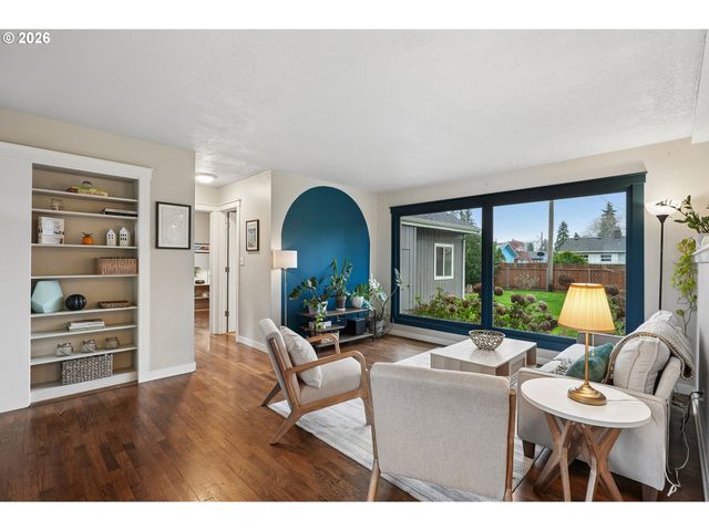 9016 MT BAKER Ave, Vancouver, WA 98664