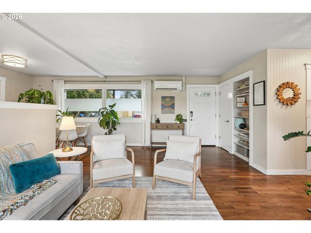 9016 MT BAKER Ave, Vancouver, WA 98664