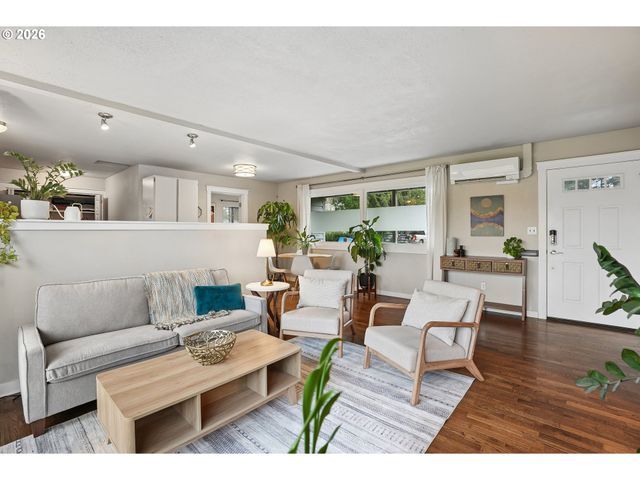 9016 MT BAKER Ave, Vancouver, WA 98664