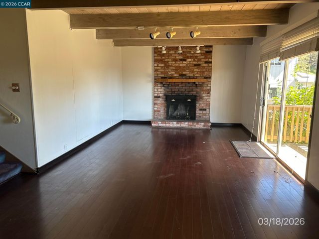 6233 Leona St, Oakland, CA 94605