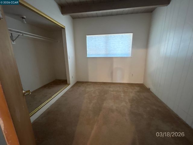 6233 Leona St, Oakland, CA 94605