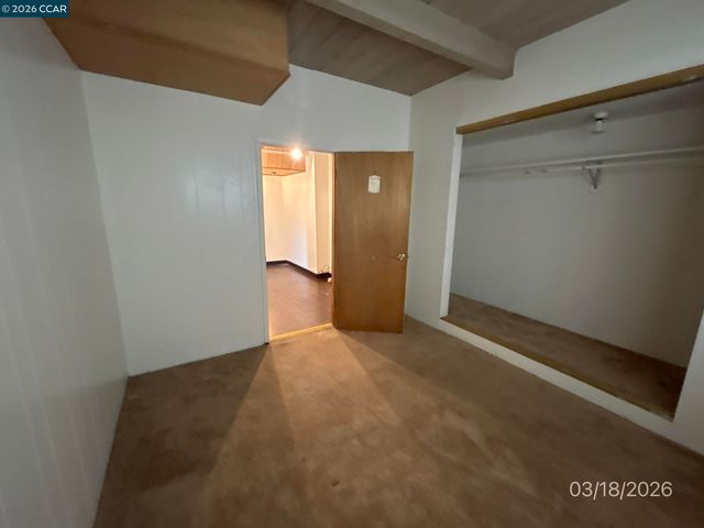 6233 Leona St, Oakland, CA 94605