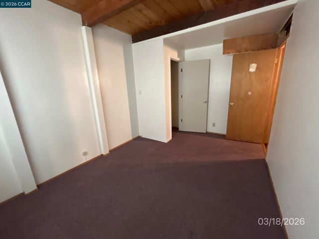 6233 Leona St, Oakland, CA 94605